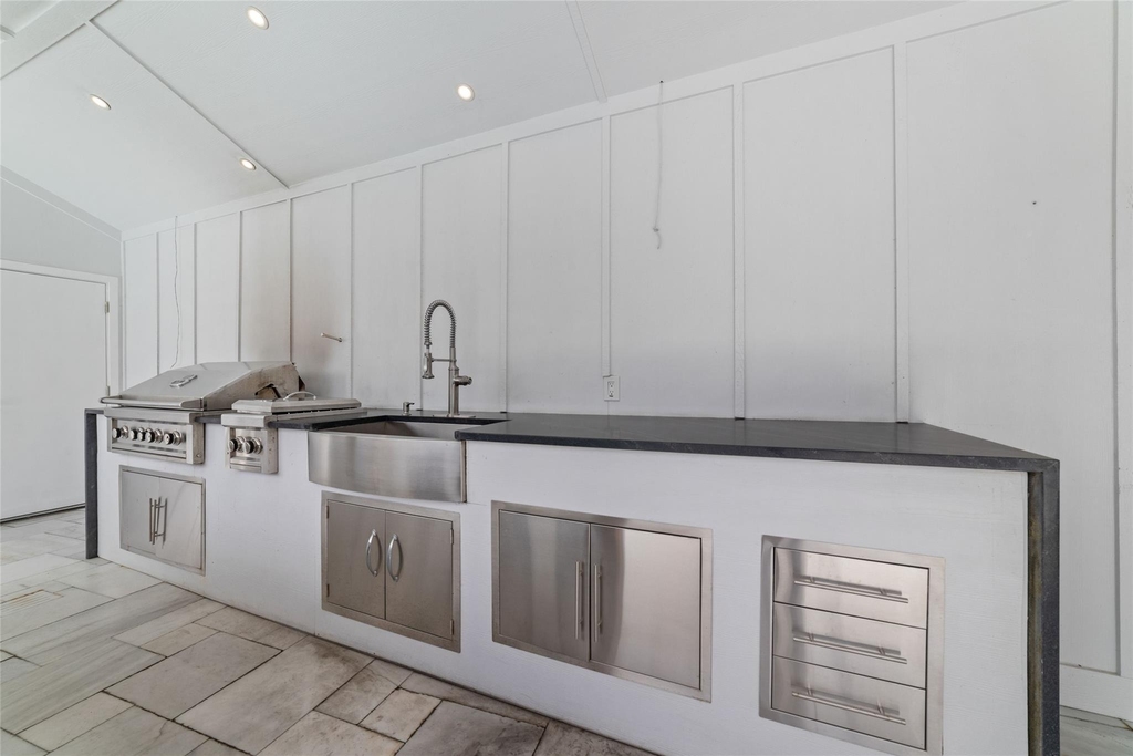 21115 Birchbank Ln - Photo 10