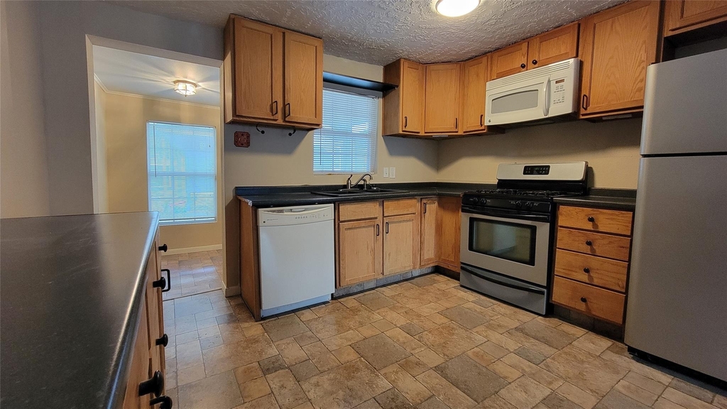 4415 Mckinney Street - Photo 5