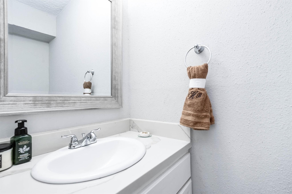12668 Newbrook Drive - Photo 20
