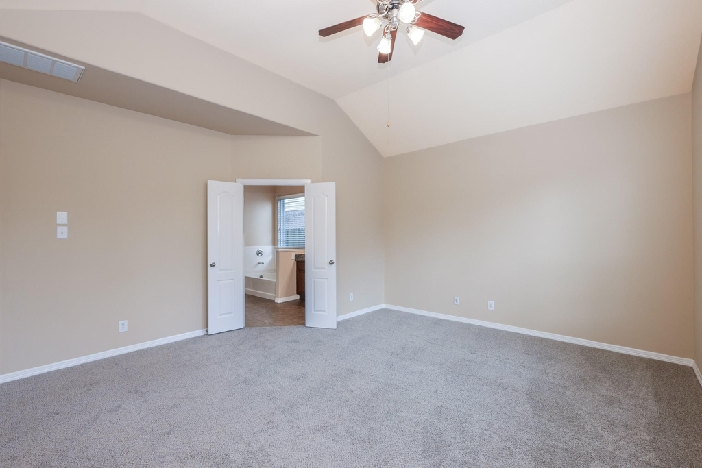 6135 Carver Pines Drive - Photo 17