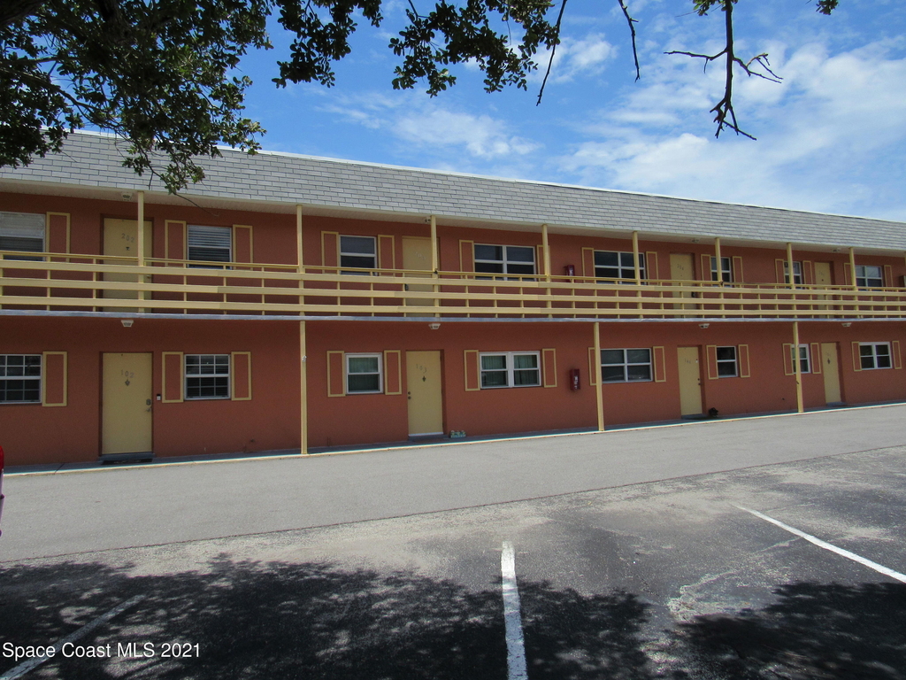400 Catalina Road - Photo 0