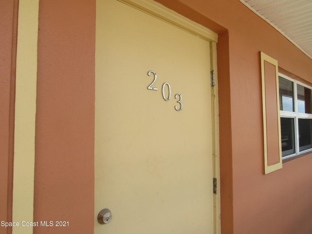 400 Catalina Road - Photo 1