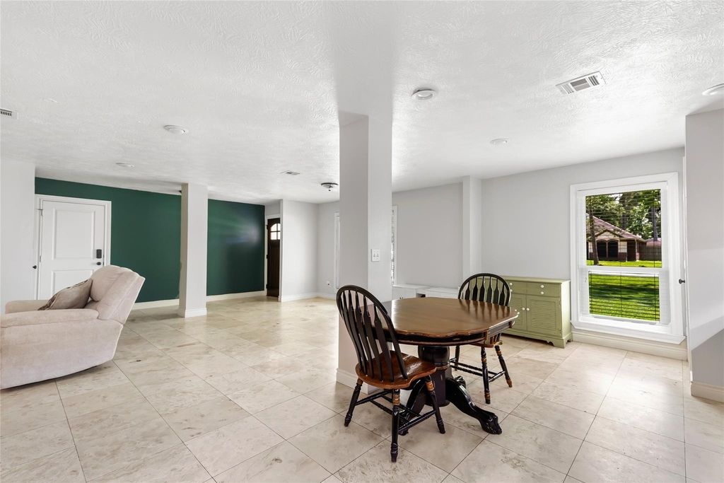 2543 Fountain View Street - Photo 8