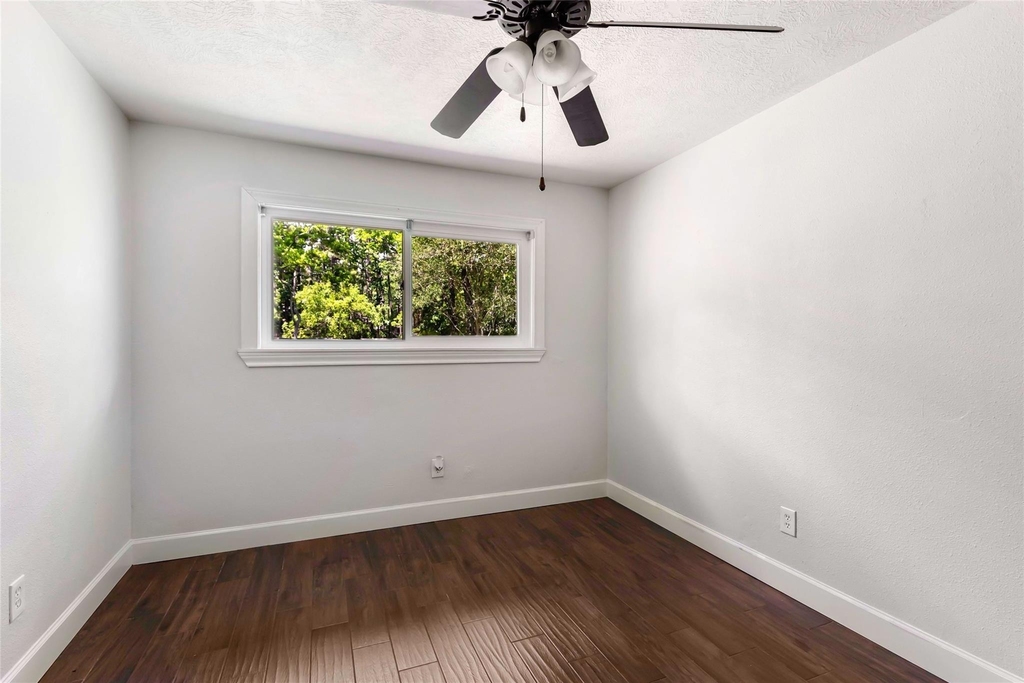 2543 Fountain View Street - Photo 18