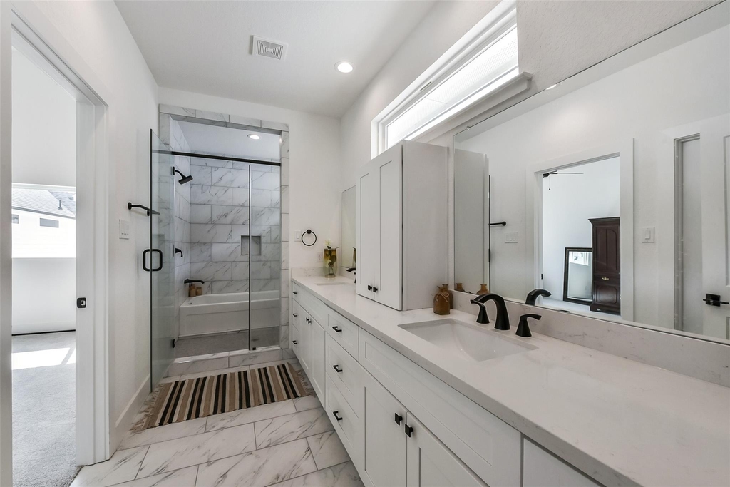 1228 Mcneil Street - Photo 0