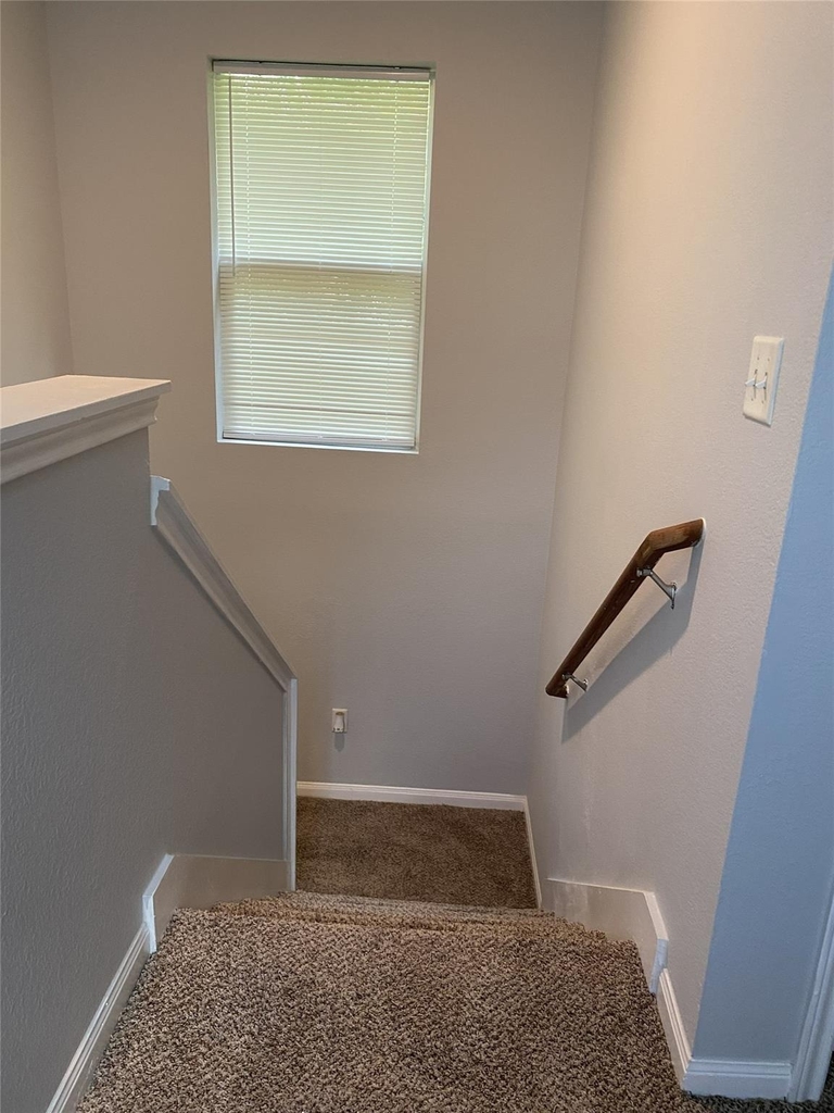717 6th Avenue N - Photo 10