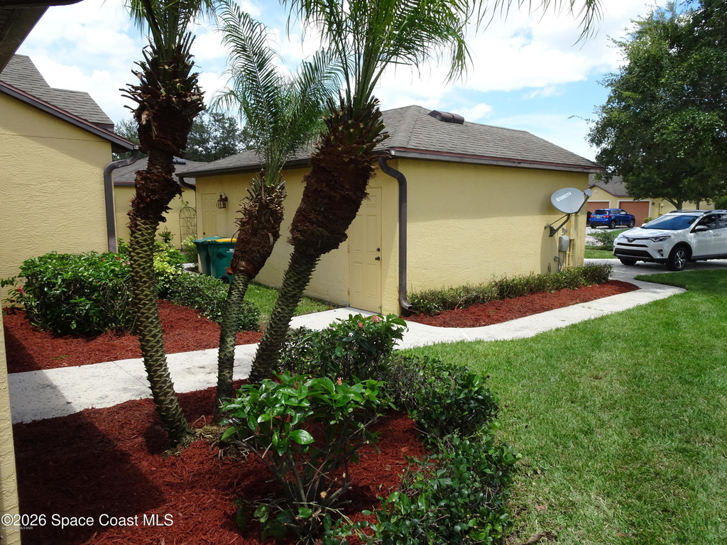 1120 Luminary Circle - Photo 1
