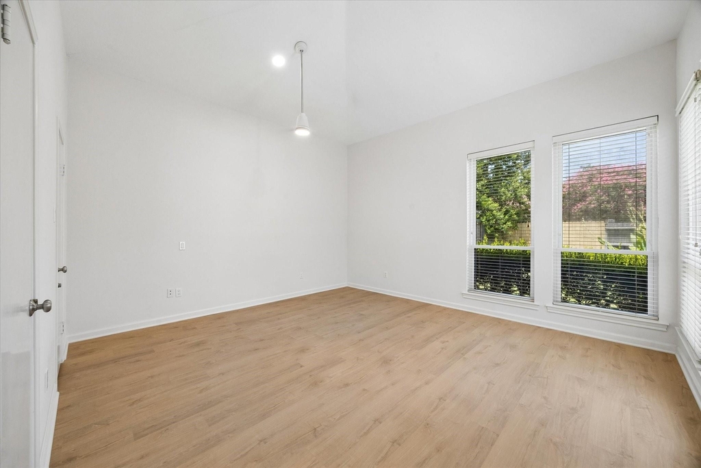 11426 Lakeside Place Dr - Photo 12