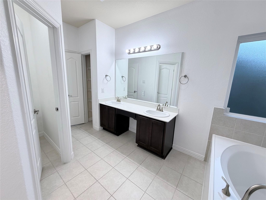 30239 Twisting Springs Drive - Photo 10