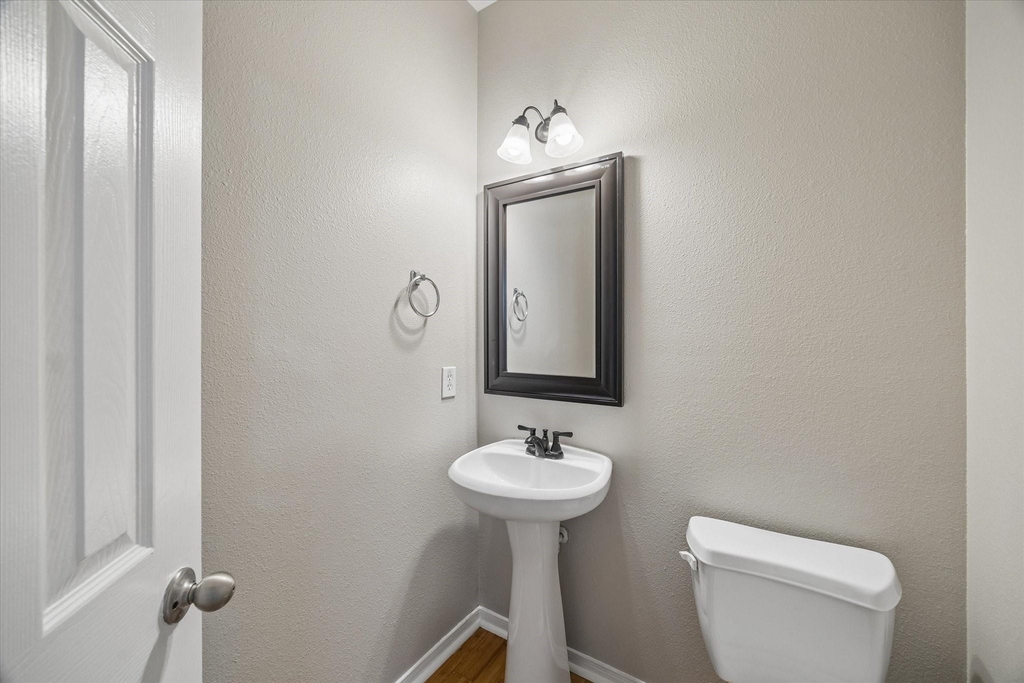 6218 Lovage Avenue - Photo 9