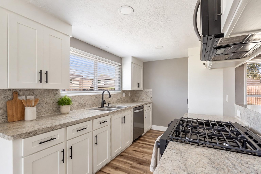 24615 Shellbrook Drive - Photo 2