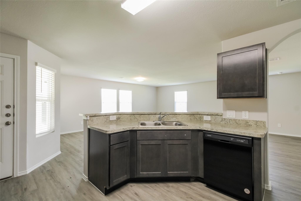 2550 Grayling Drive - Photo 2