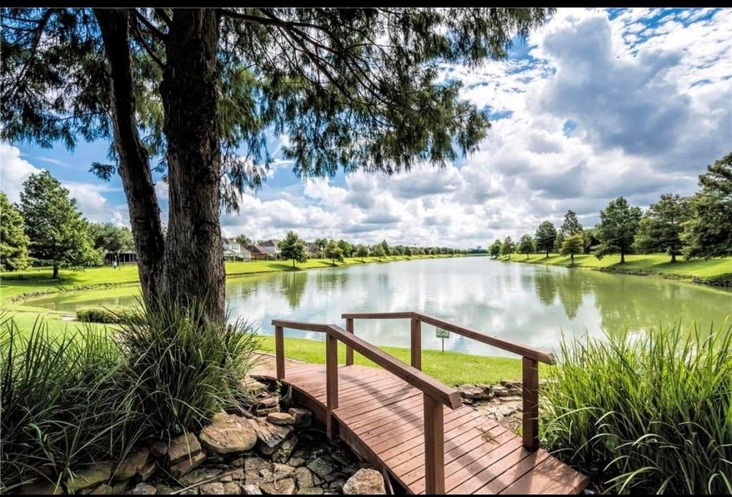 3827 Shady Breeze Drive - Photo 16