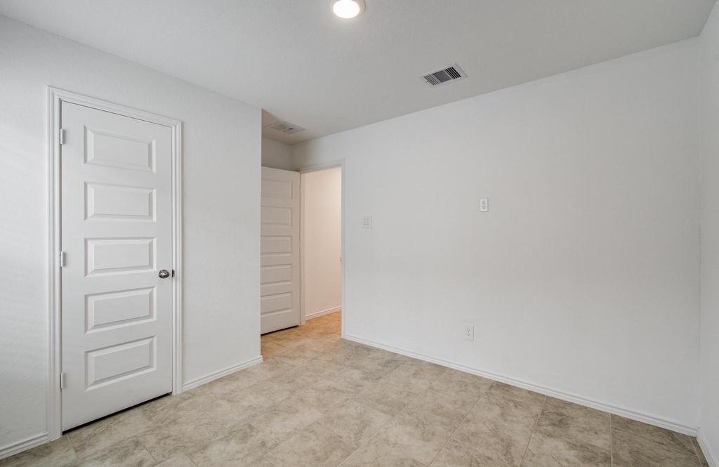 1206 Cattle Chute Court - Photo 12