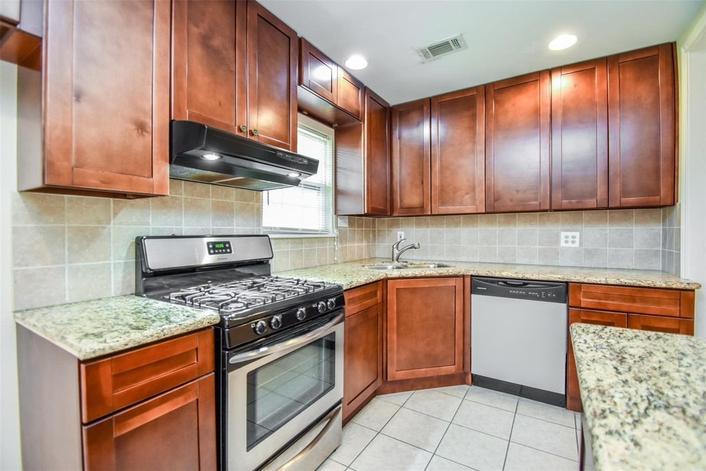 6430 Saxet Street - Photo 11