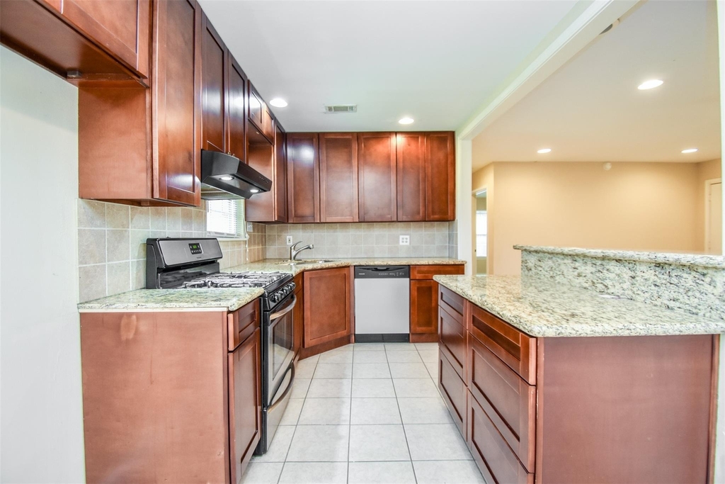 6430 Saxet Street - Photo 12