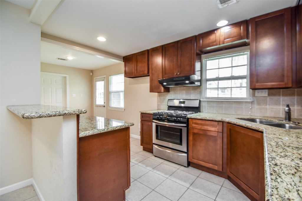 6430 Saxet Street - Photo 9