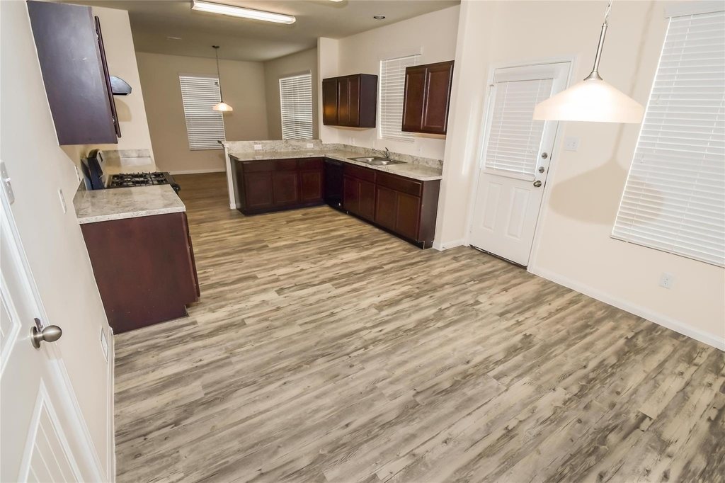 2615 Verano Drive - Photo 3