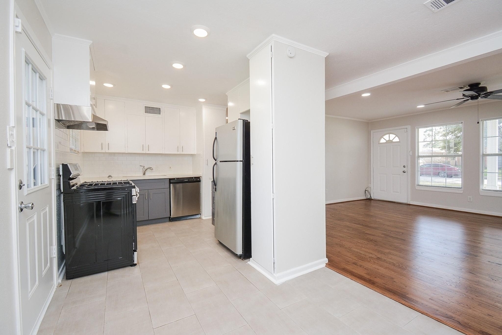 5006 Libbey Lane - Photo 9