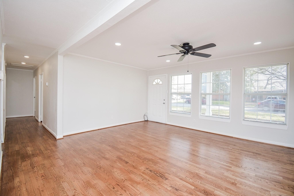 5006 Libbey Lane - Photo 8