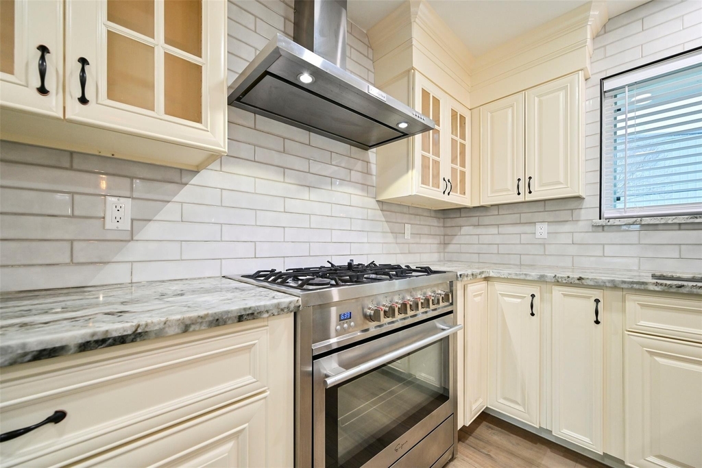 10930 White Thorn Street - Photo 9