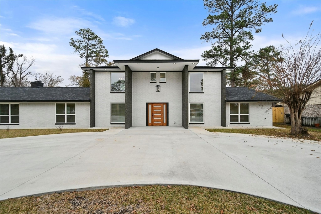 10930 White Thorn Street - Photo 0