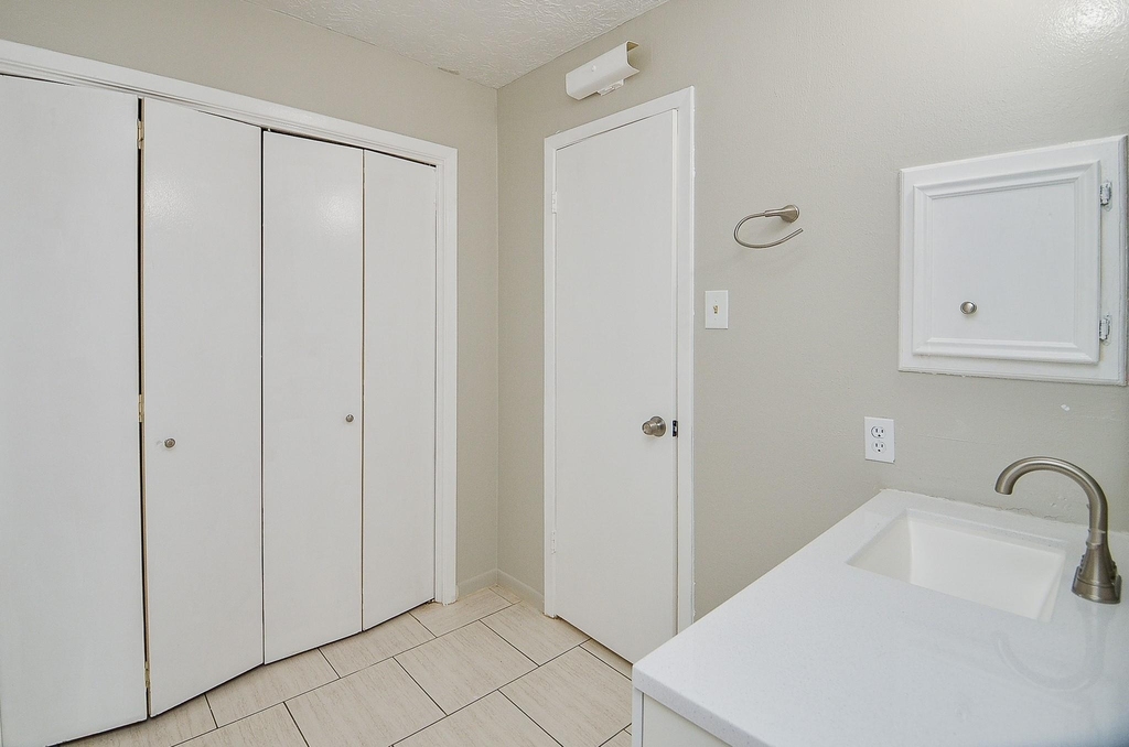 12266 Huntington Venture Drive - Photo 26