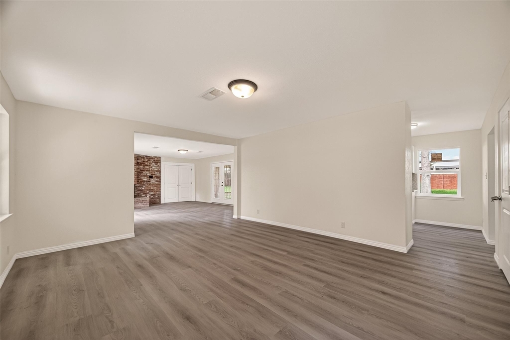 18219 Kings Lynn Street - Photo 3