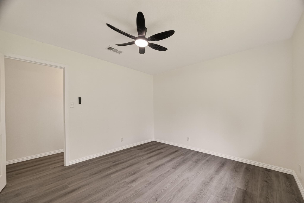 18219 Kings Lynn Street - Photo 20