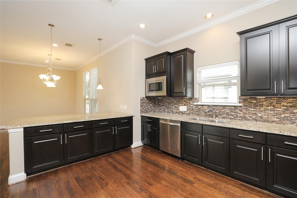 1610 Knox Street - Photo 17