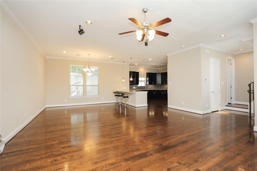 1610 Knox Street - Photo 8