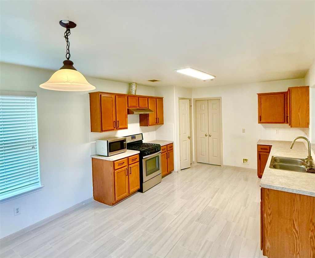 24726 Cobble Canyon Lane - Photo 1