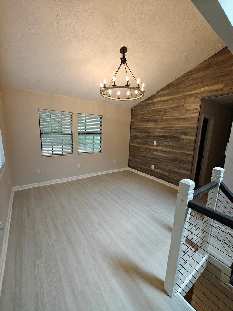 274 Lincoln Drive - Photo 4