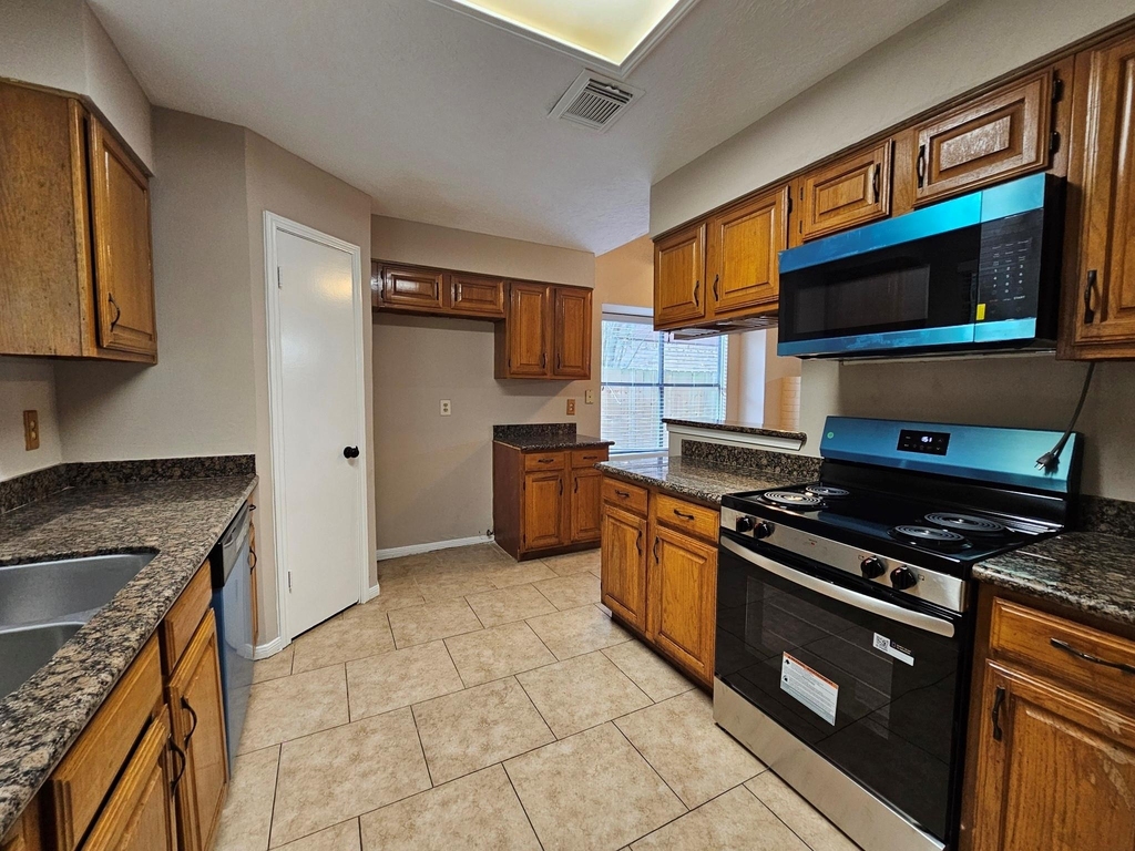 5619 Fairview Forest Drive - Photo 8