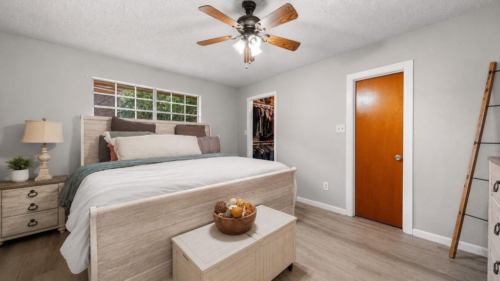 2015 Lee Street - Photo 7