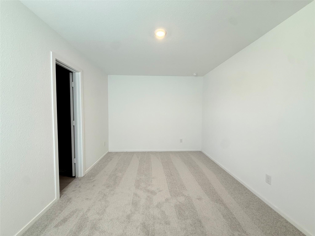 3642 Duplet Avenue - Photo 7