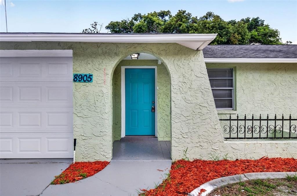 8905 Tropical Palm Way - Photo 2