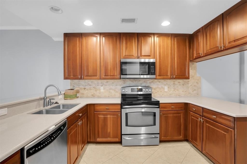 7040 Key Haven Road - Photo 3