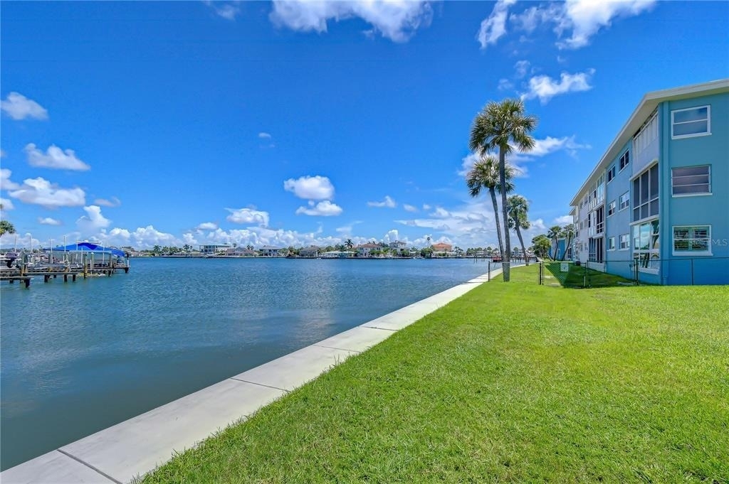 300 64th Avenue - Photo 33