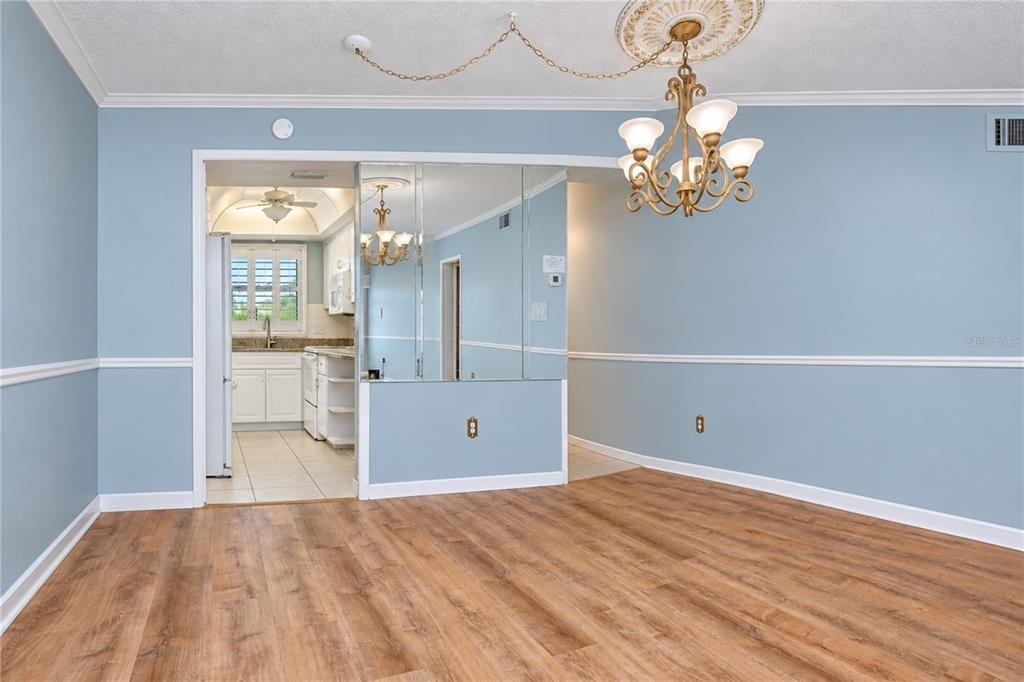 300 64th Avenue - Photo 7