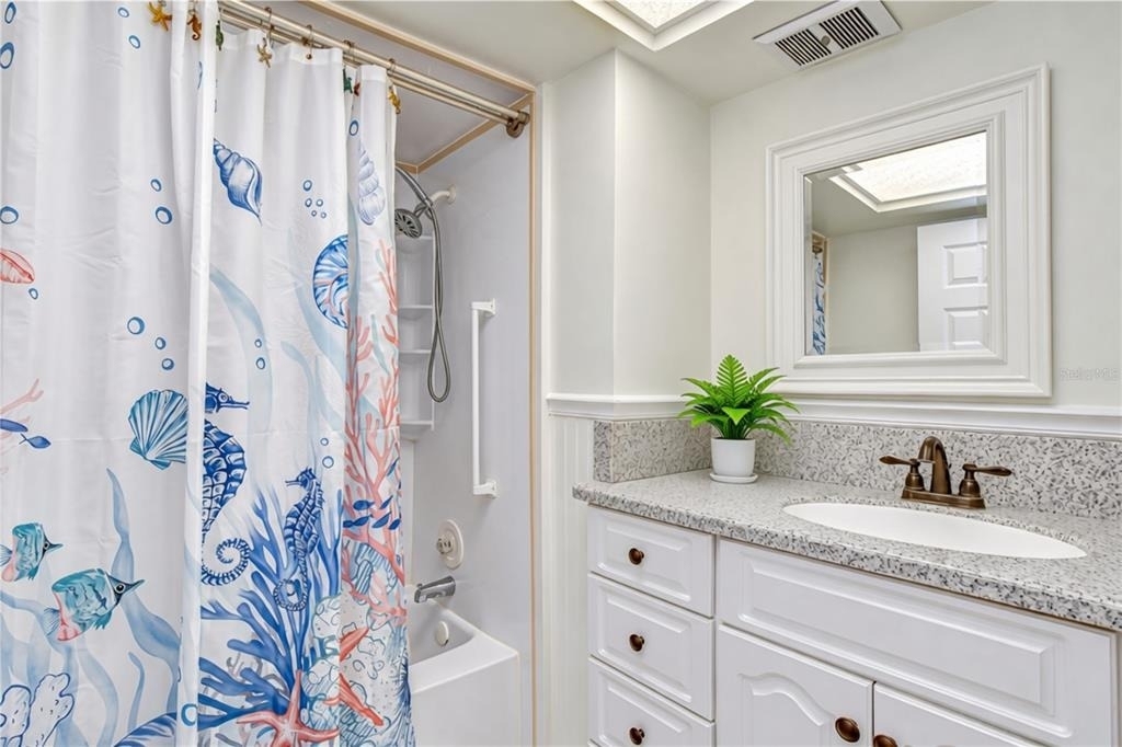 300 64th Avenue - Photo 40