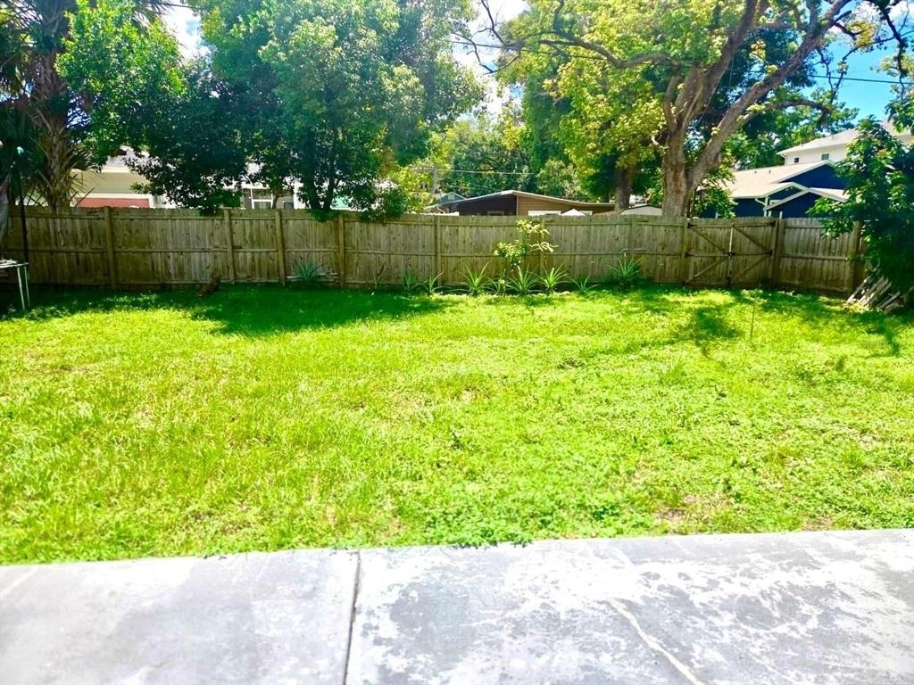 806 W West Street - Photo 19