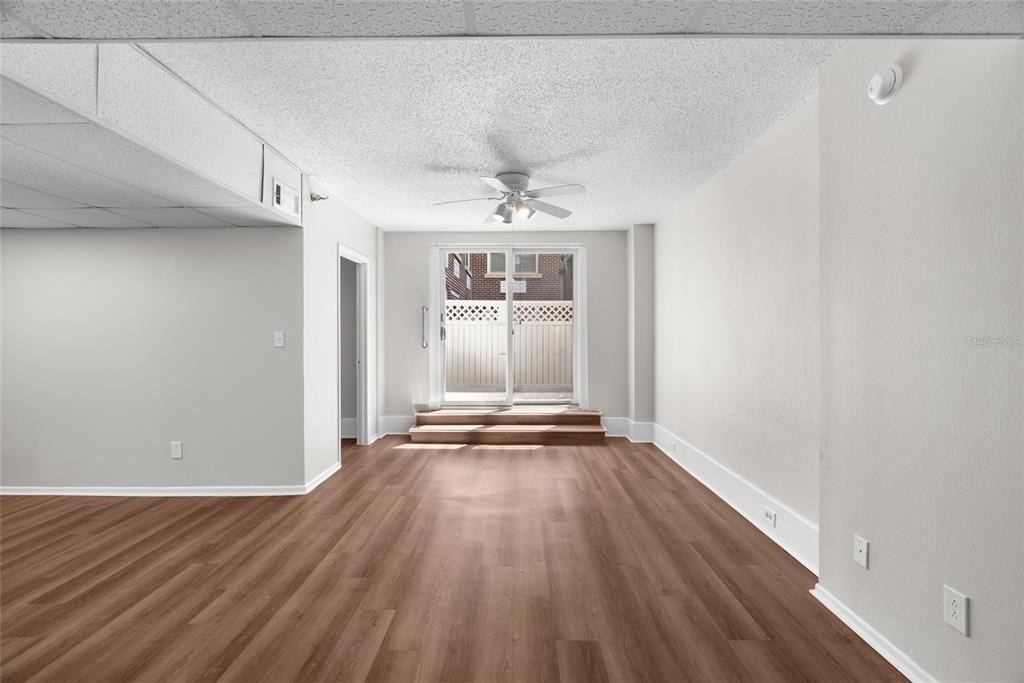 411 1st Avenue N - Photo 18