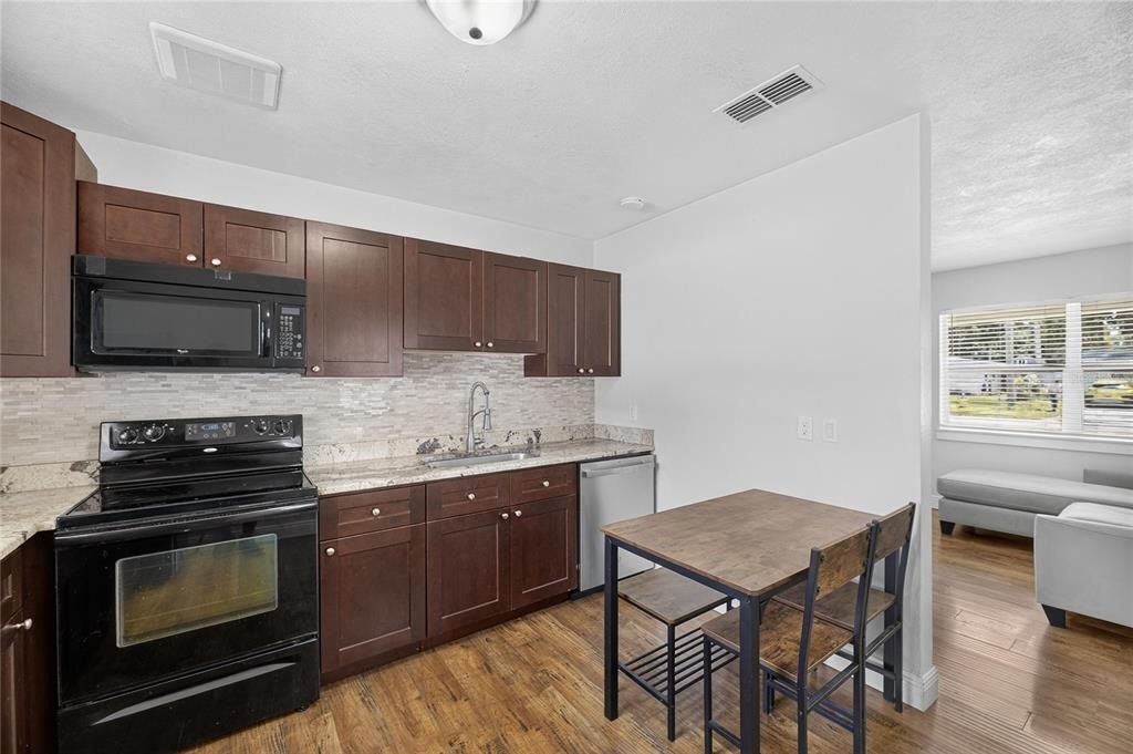4421 W Iowa Avenue - Photo 10
