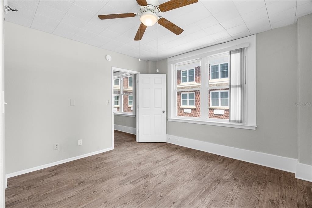 411 1st Avenue N - Photo 20