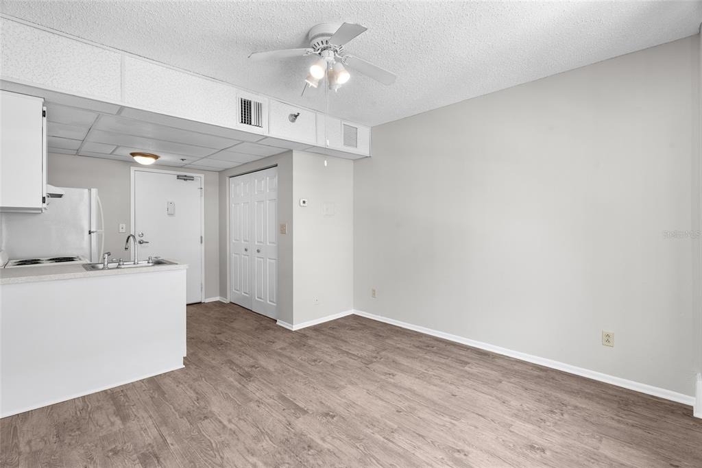 411 1st Avenue N - Photo 18