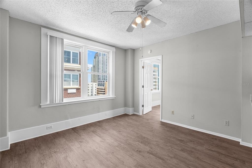 411 1st Avenue N - Photo 21