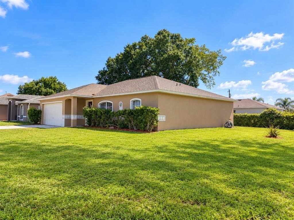 625 Llama Drive - Photo 1
