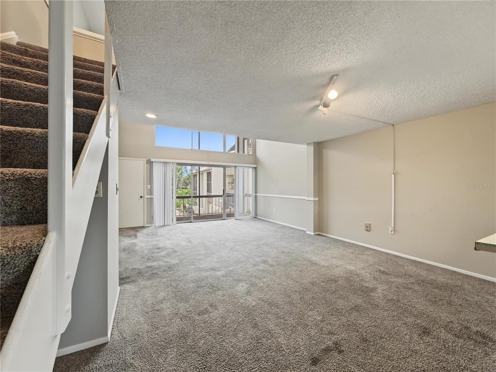 566 Orange Drive - Photo 4