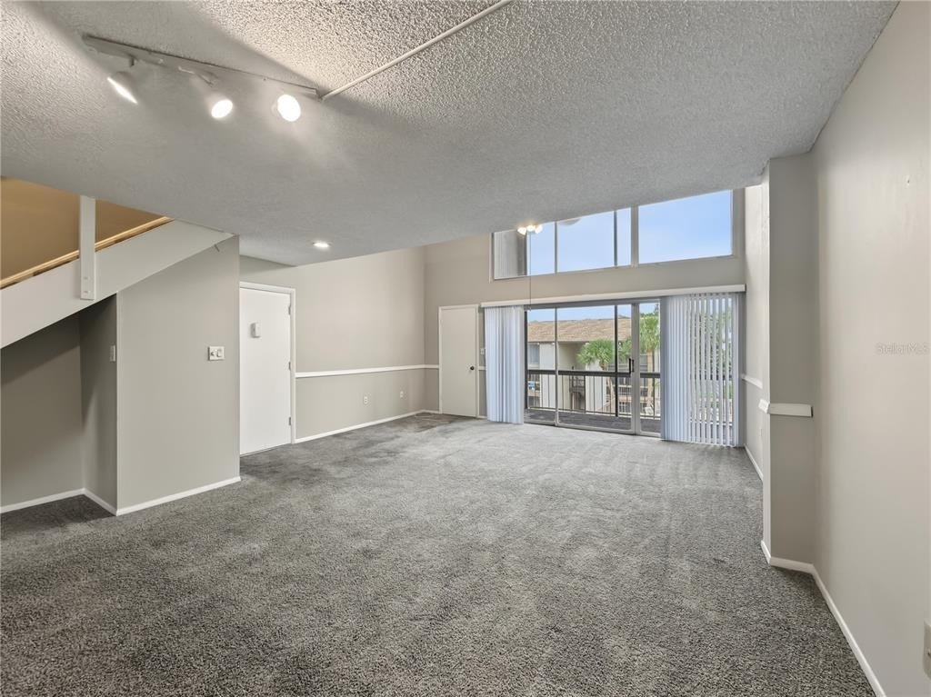 566 Orange Drive - Photo 3